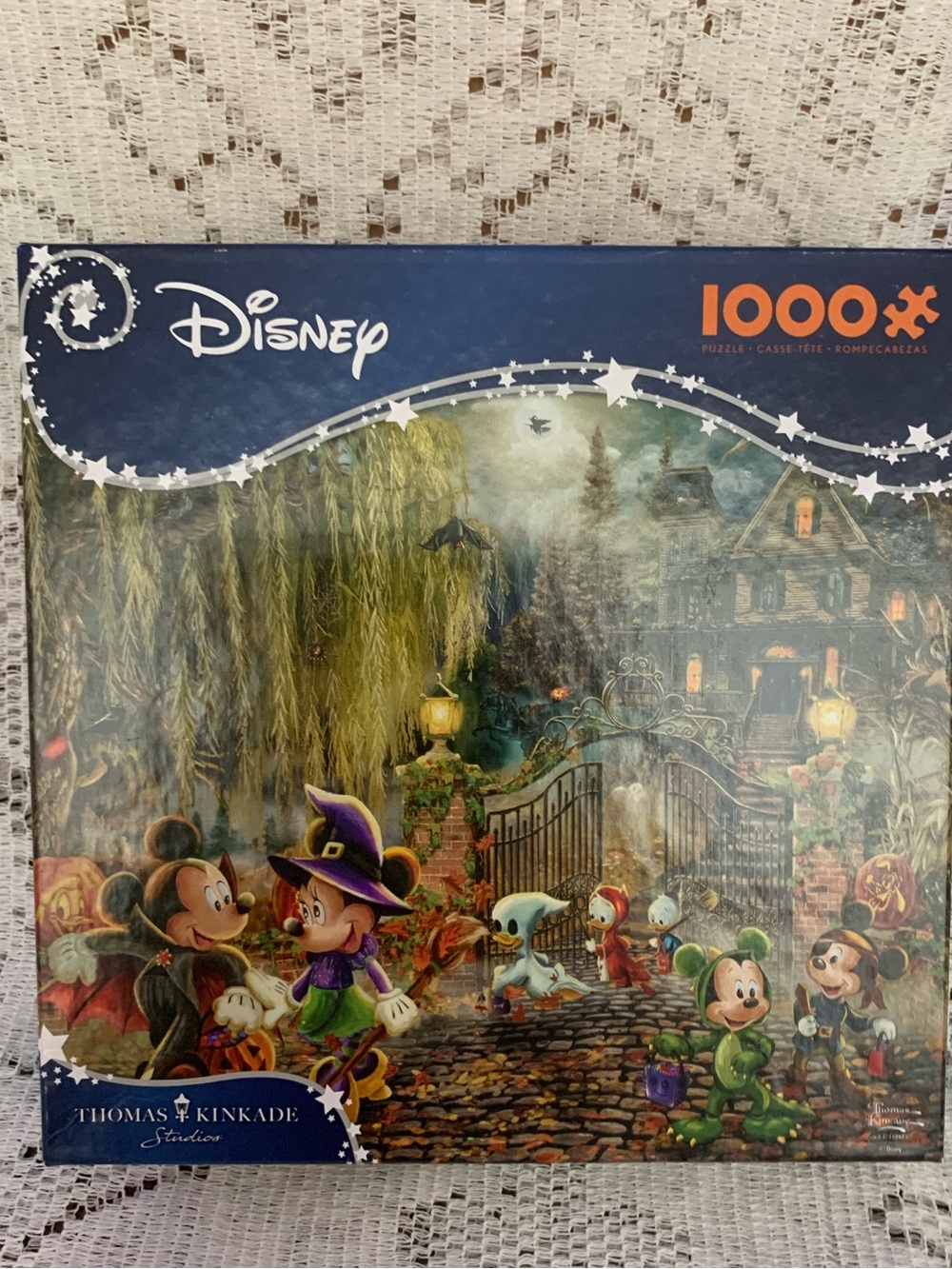 Thomas Kinkade Halloween Mickey & Friends Puzzle - Blue, Green, Purple, Orange